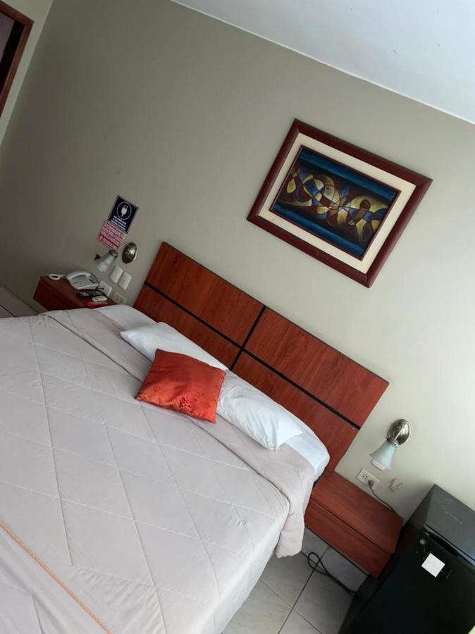 Tropical Inn Hotel Guayaquil Exterior foto