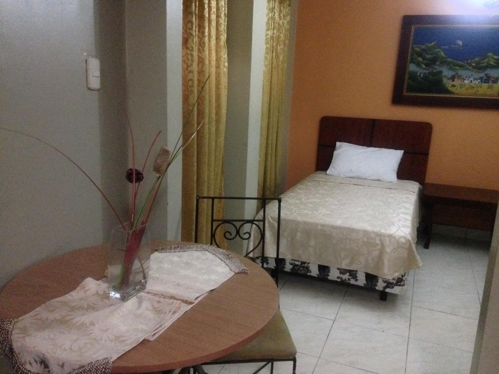 Tropical Inn Hotel Guayaquil Exterior foto