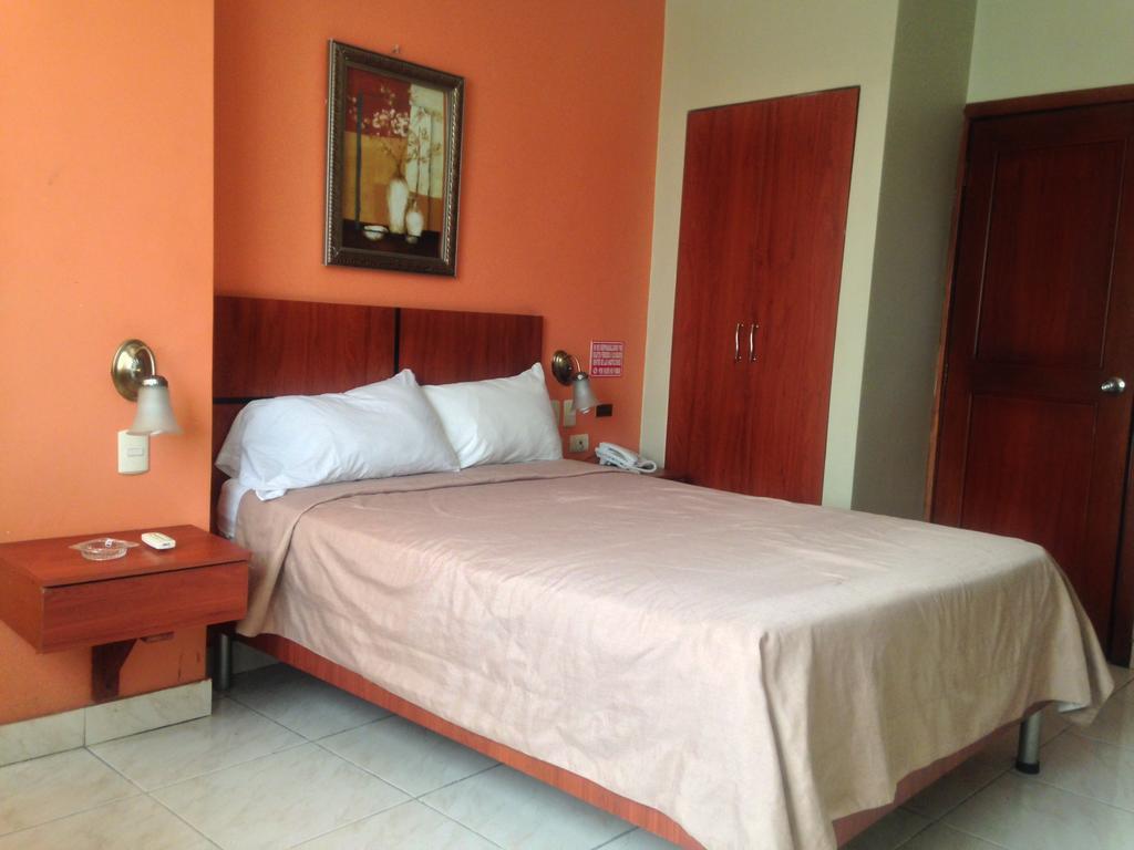 Tropical Inn Hotel Guayaquil Quarto foto